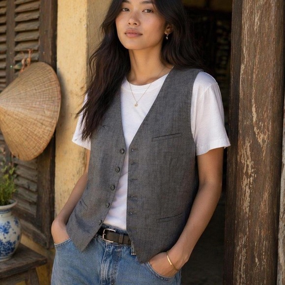 Express Tops - Express grey vest Size S